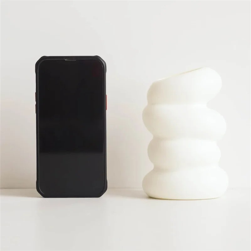 Nordic Spiral Vase: White Plastic Flower Arrangement for Home Decor